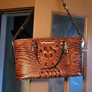 Mini Asher tote in pecan.